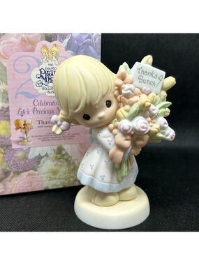 PRECIOUS Moments “Thanks a Bunch" 2000 Symbol of Membership Figurine